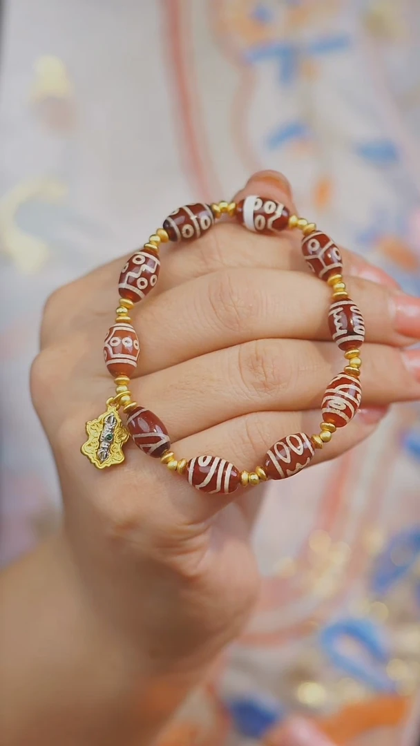 【闪购商品】玛瑙/玉髓手串未镶嵌多样性发其一