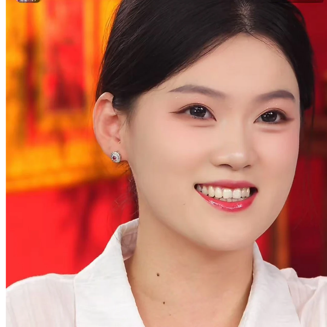 【不二】红宝石耳钉