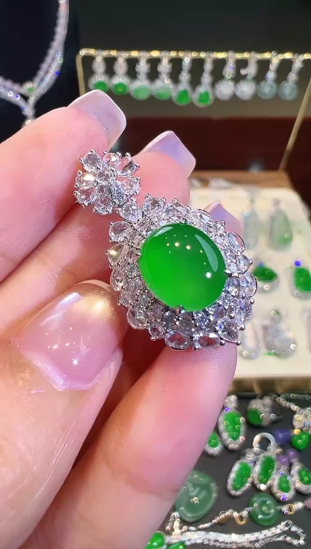 吊坠(不含链)18K金镶嵌翡翠翡翠