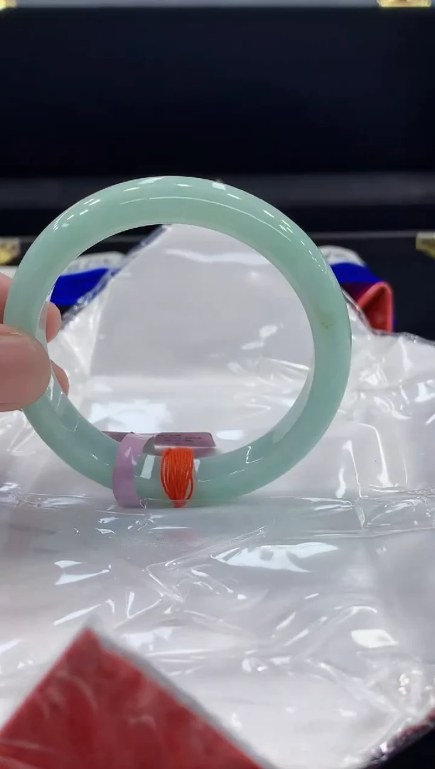 未镶嵌手镯翡翠翡翠手镯