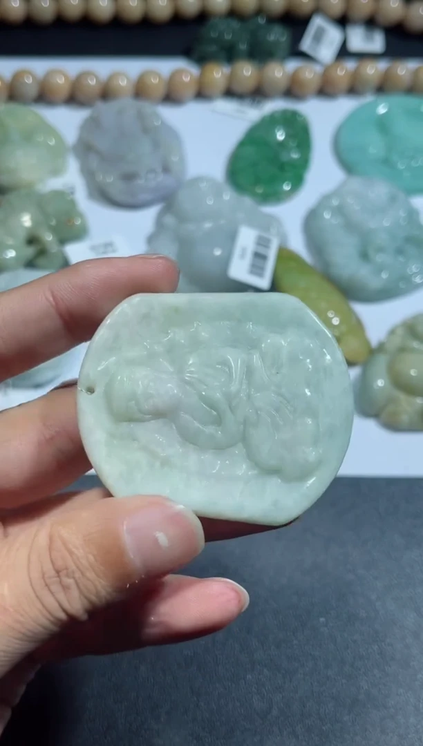 【闪购商品】翡翠颈饰未镶嵌00019528