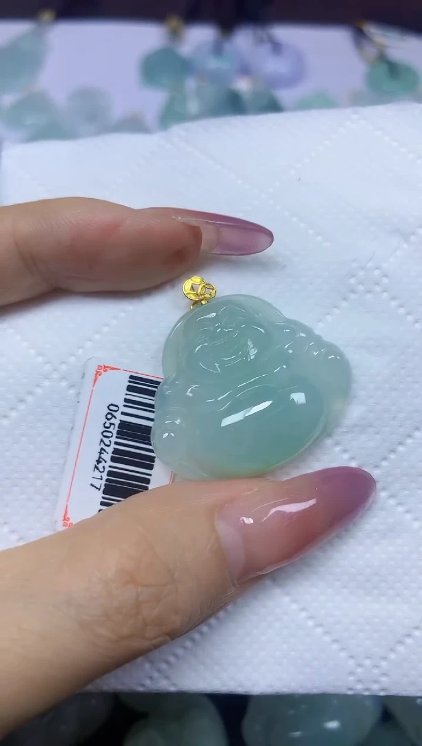 翡翠18K金镶嵌颈饰挂件