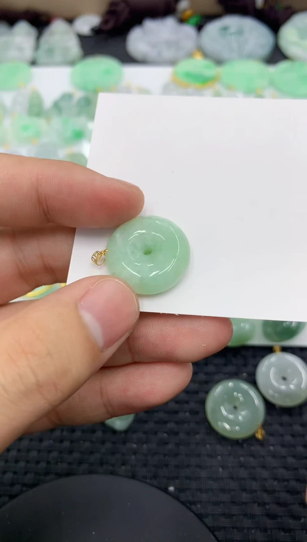 【闪购商品】翡翠颈饰18K金镶嵌1111111111