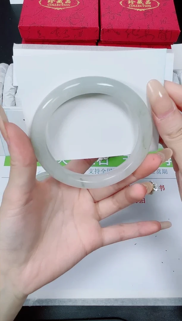 【闪购商品】石英质玉手镯未镶嵌K322-61.9