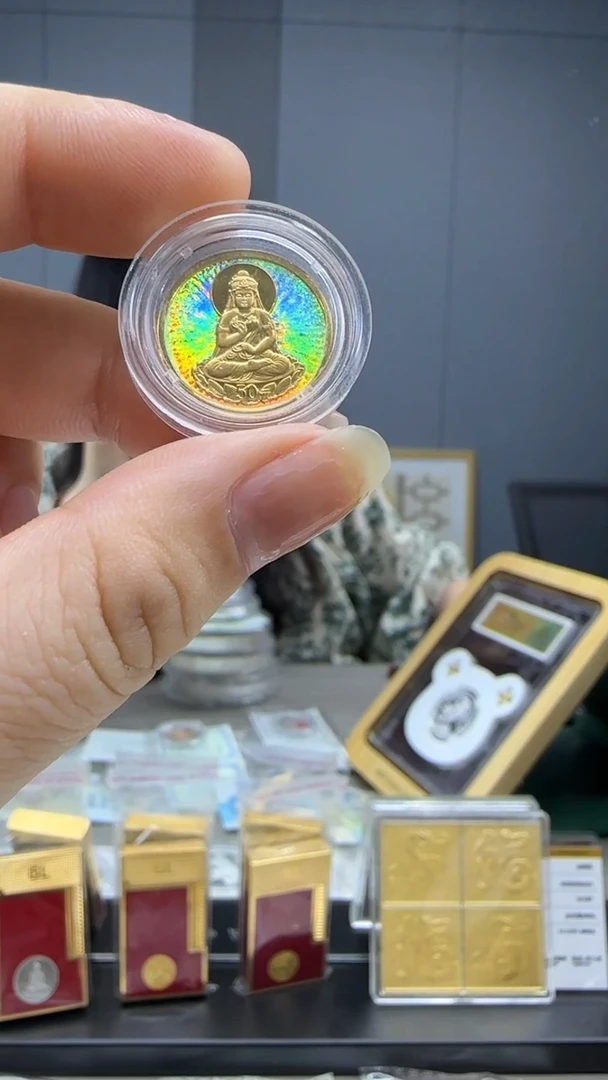 纯金2003年幻彩观音1/10盎司金币带证书盒子吊坠