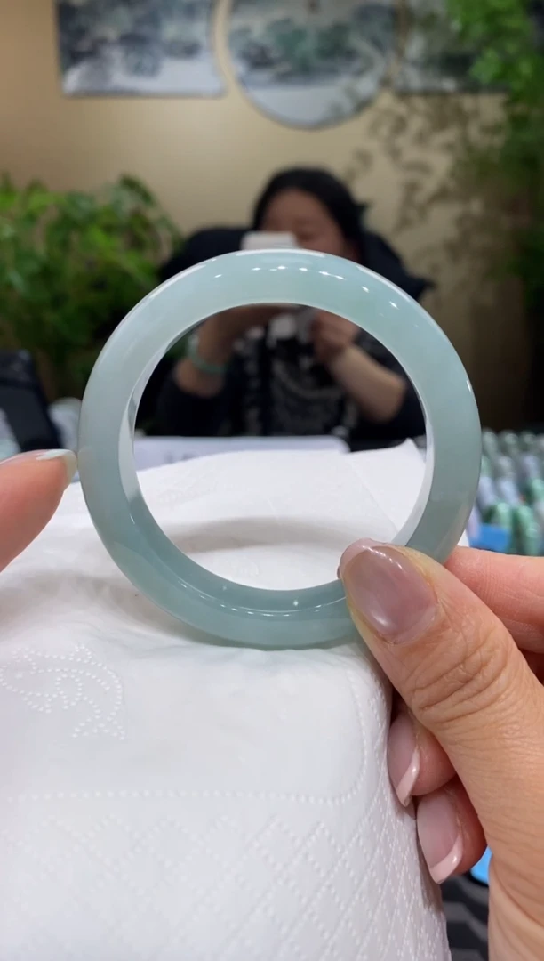 【闪购商品】翡翠手镯未镶嵌翡翠