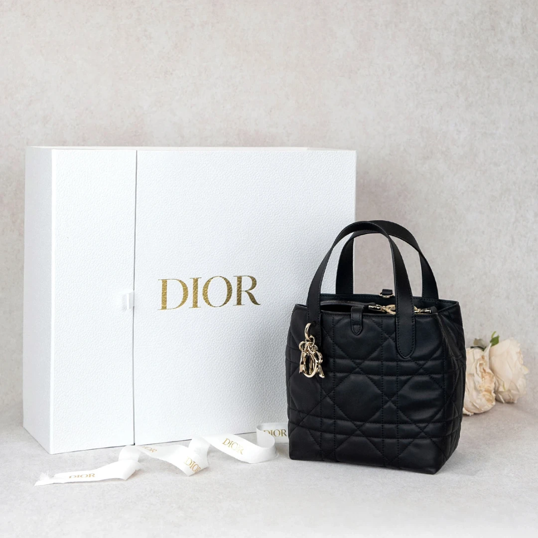 未使用 DIOR/迪奥 Dior 土著菜篮子包