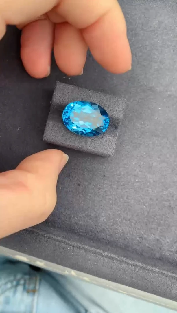 托帕石裸石17.5ct托帕石  DG