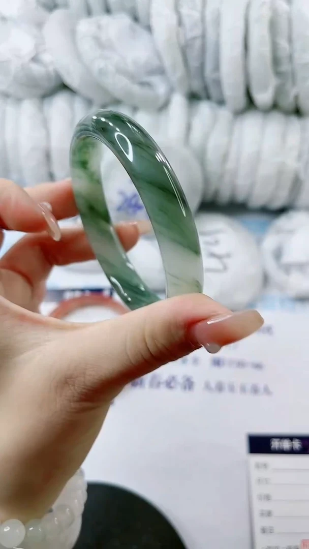 【闪购商品】石英质玉手镯未镶嵌0447822790-62