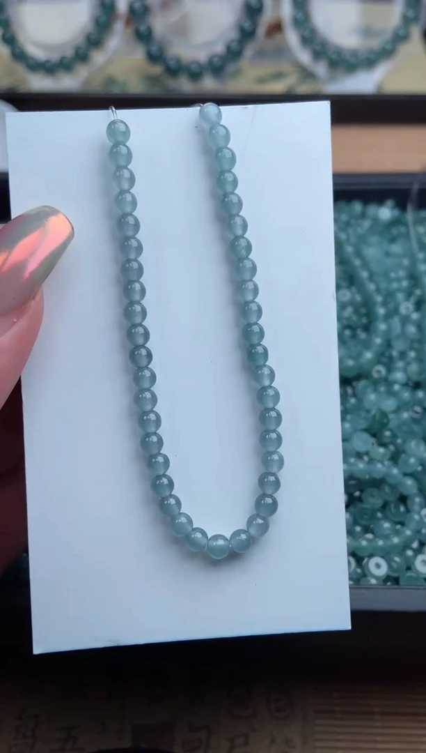 【闪购商品】翡翠手链未镶嵌多样性发货小米珠46颗卡3.8