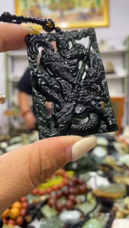 未镶嵌岫玉吊坠