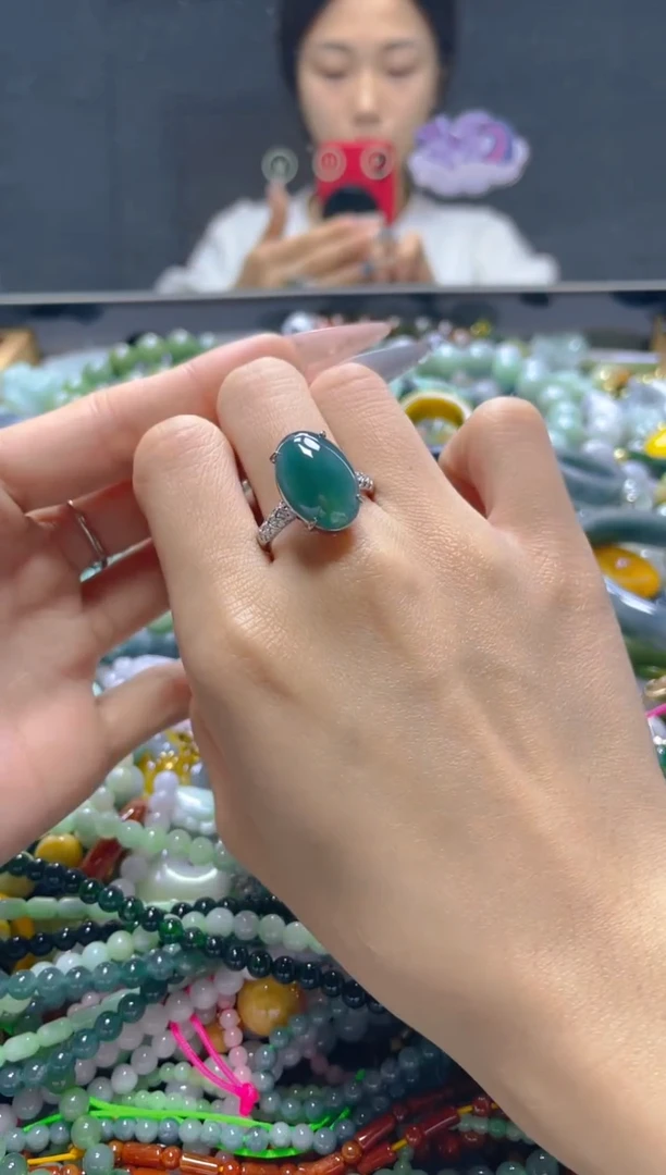 颈饰未镶嵌翡翠/Q/翡翠A货，一件也是批发价