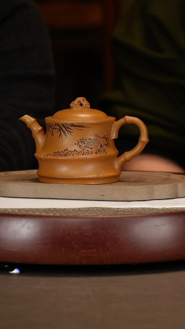 【闪购商品】紫砂茶壶黄金段竹趣+赏盘+十二生肖杯