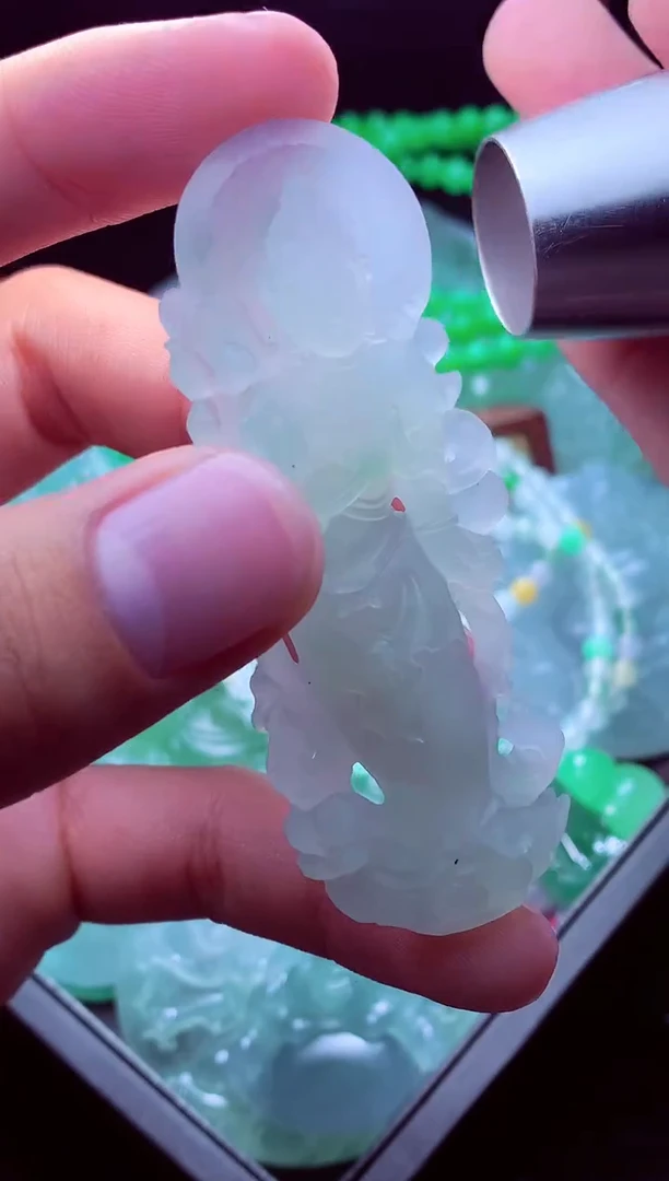 未镶嵌定制翡翠p****?翡翠毛货定制