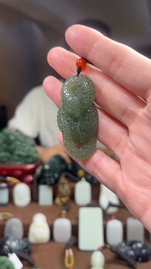 颈饰未镶嵌和田玉·