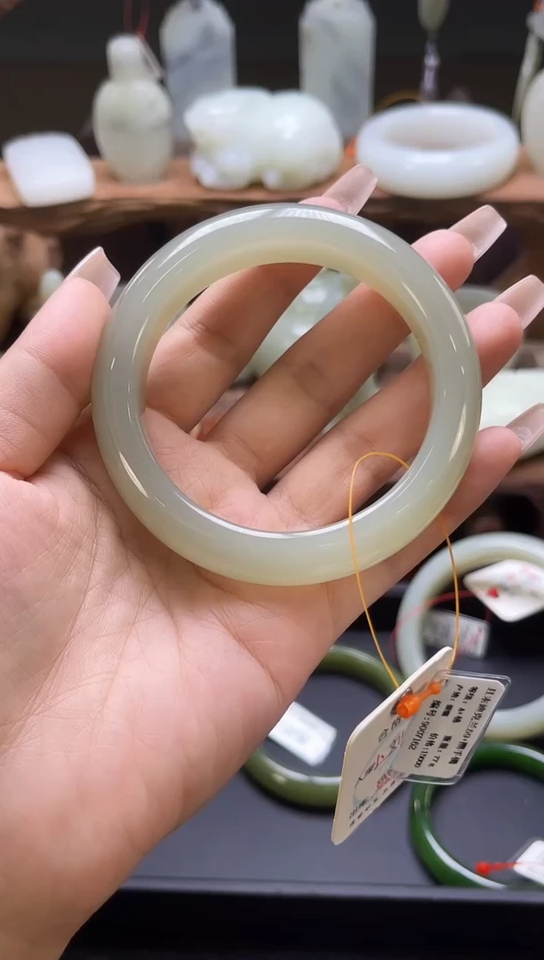 【闪购商品】和田玉手镯未镶嵌且末迪克兰59+圈9007162