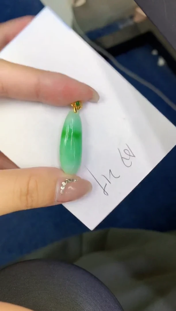 颈饰未镶嵌翡翠缅甸天然翡翠A货