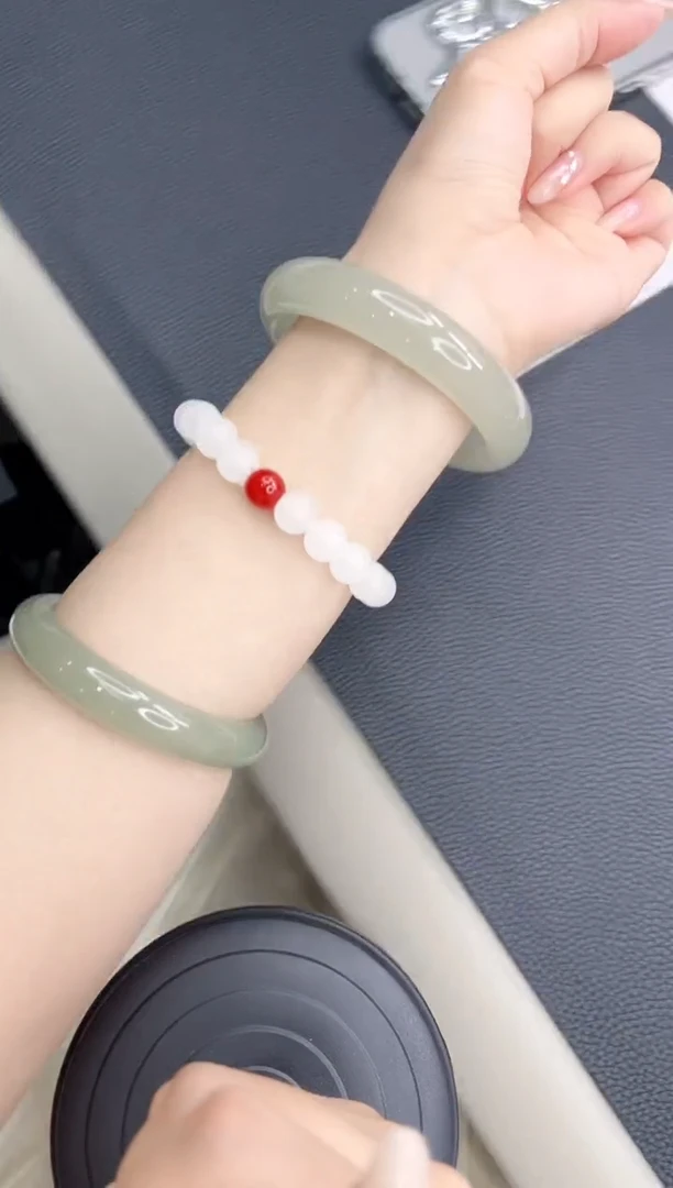 石英质玉手镯未镶嵌148-65