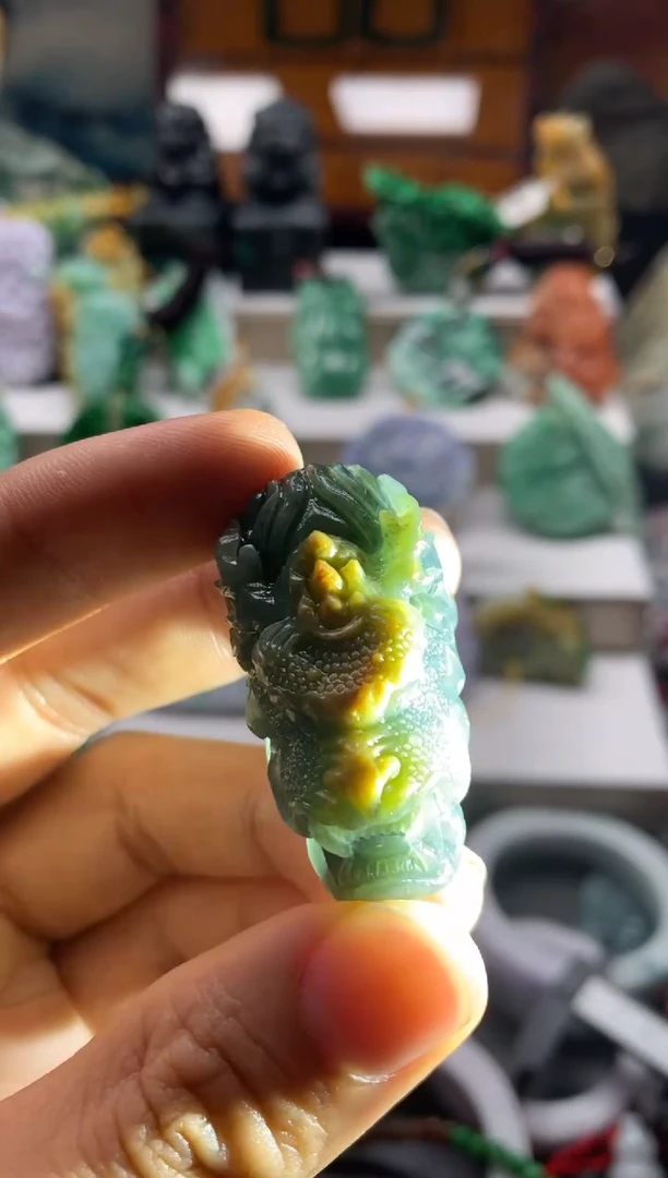 颈饰未镶嵌翡翠天然A货翡翠