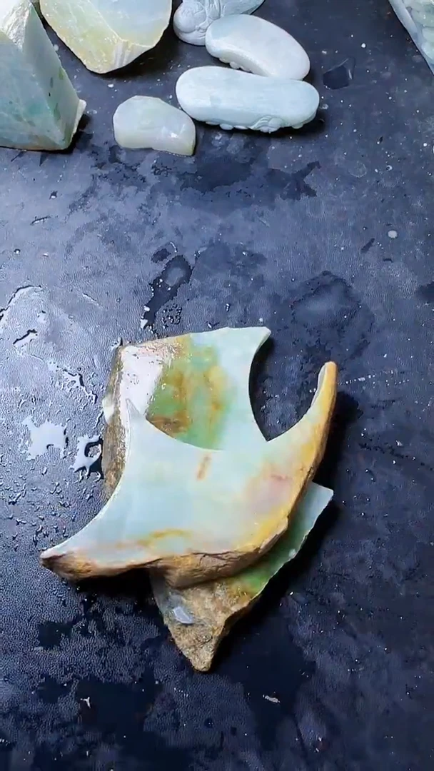翡翠挂件未镶嵌099翡翠