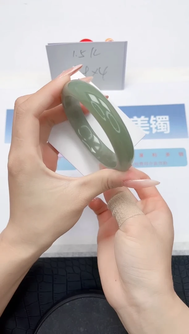 【闪购商品】石英质玉手镯未镶嵌L23-60