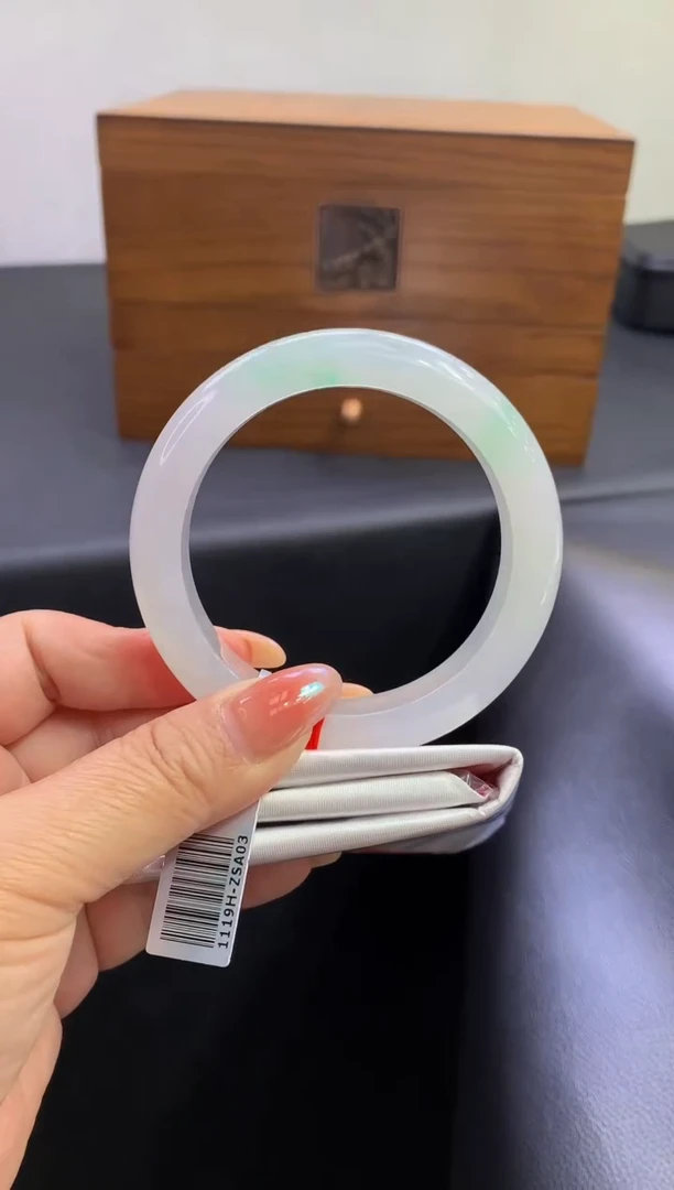 未镶嵌手镯翡翠35圈口（59.2mm）