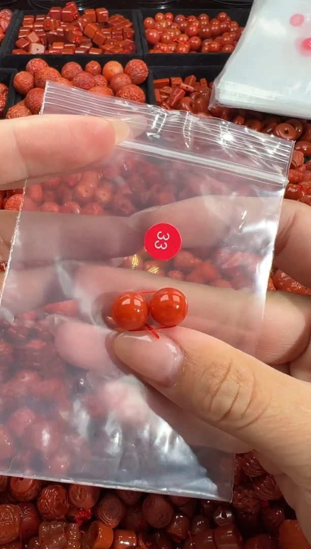 南红玛瑙未镶嵌颈饰1