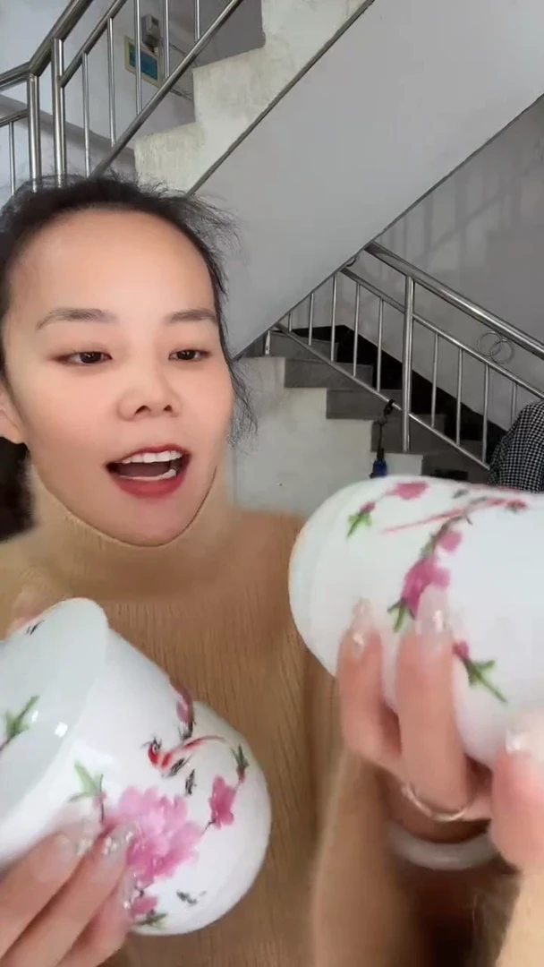 2套微瑕系列的杯子两个微瑕系列的杯子