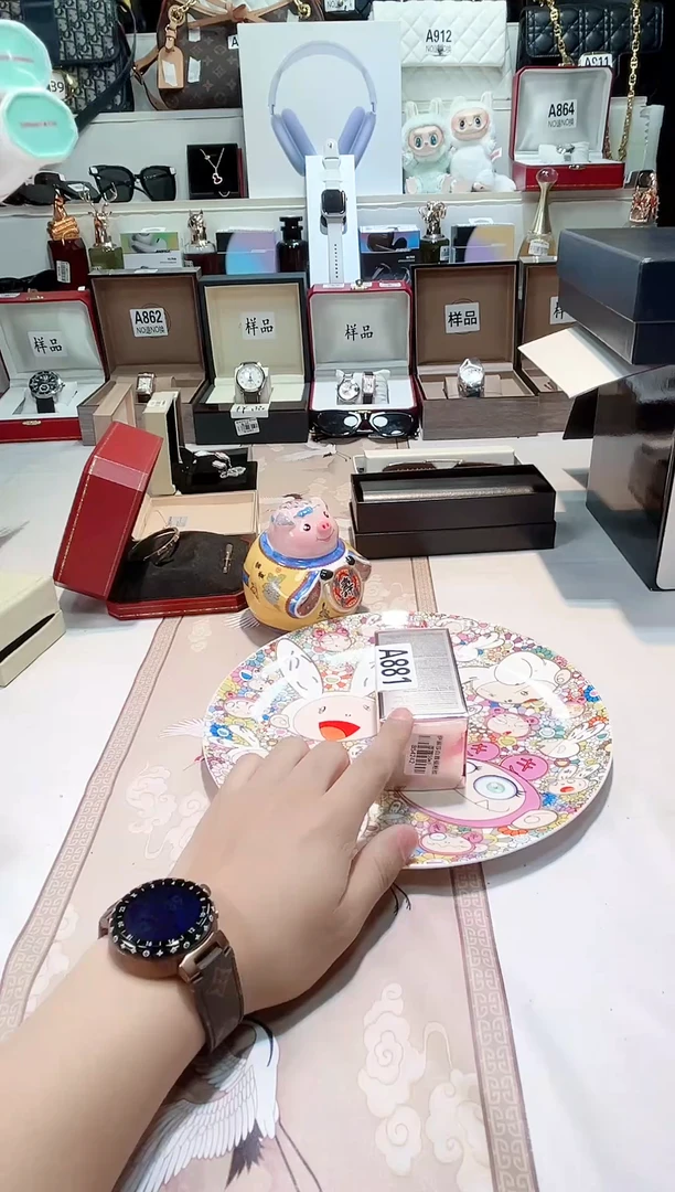 瓷片瓷器 库房到期 全部地板价@@1