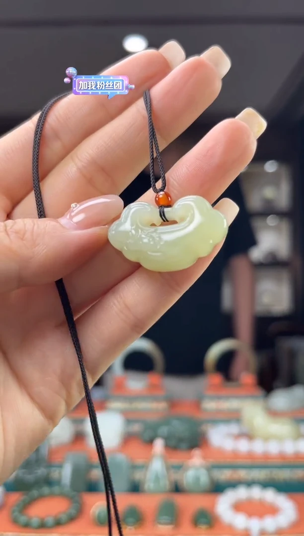 和田玉未镶嵌颈饰1