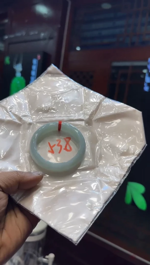 未镶嵌手镯翡翠手镯
