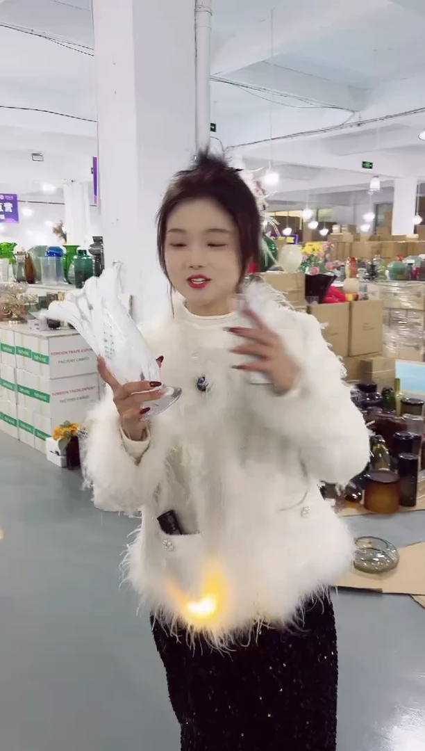 【闪购商品】玻璃私花花瓶微瑕-N33C