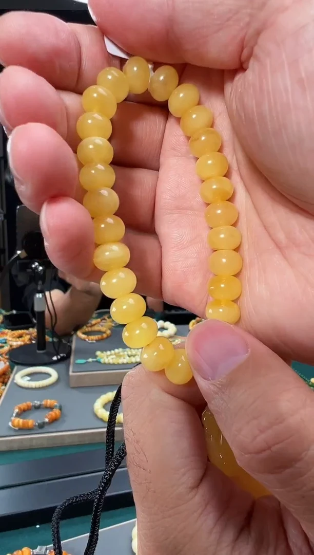 裸石琥珀未镶嵌手串