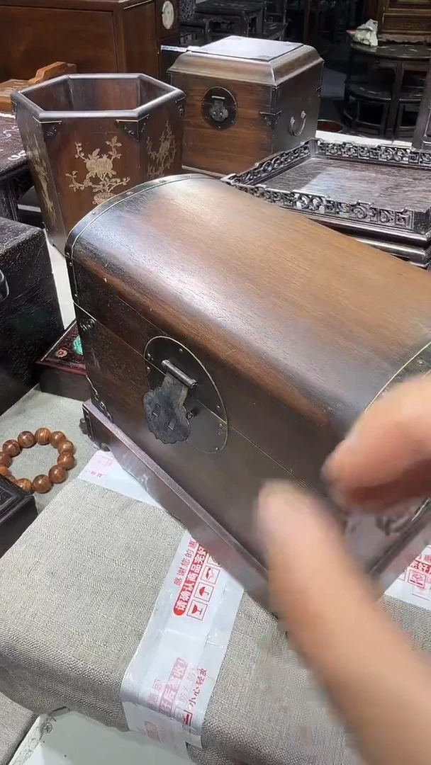 木用****9海黄圆盖元宝箱