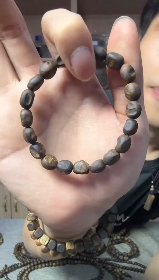 沉香沉香碎屑06沉水瘤疤单圈6克+ 多样性发其一