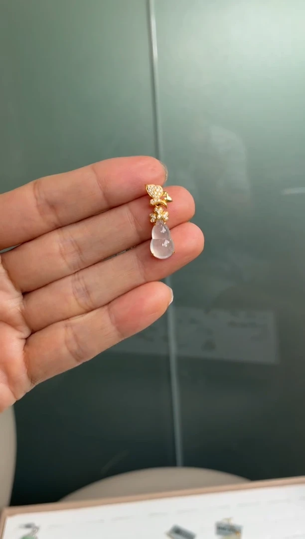颈饰18K金镶嵌翡翠天然翡翠A货