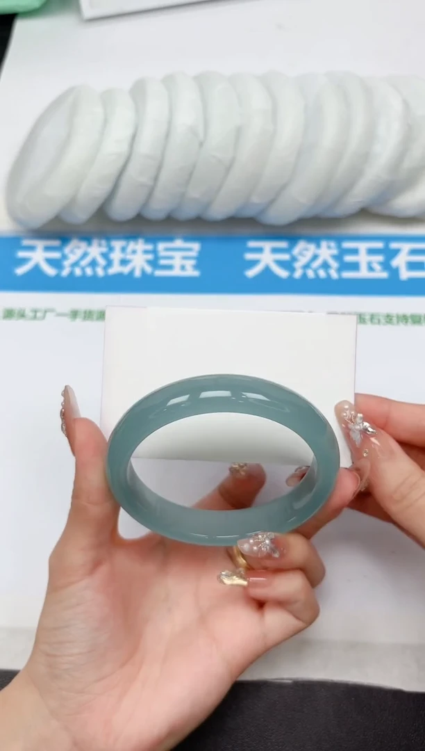 未镶嵌手镯石英质玉353-61.8