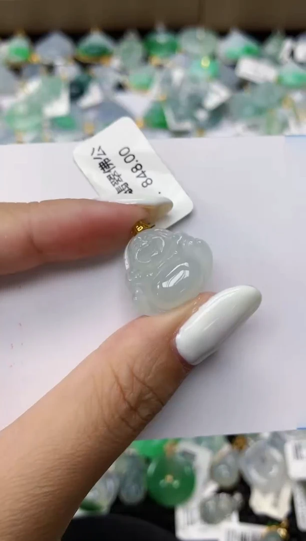 颈饰18K金镶嵌翡翠11111111111