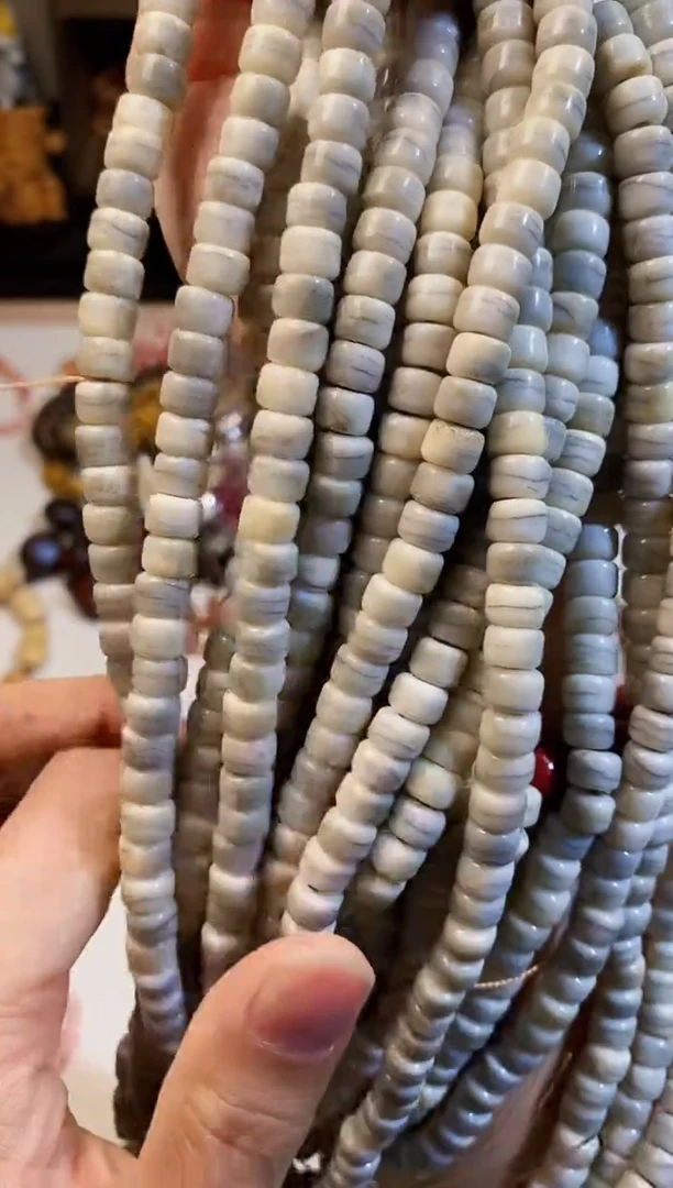 【闪购商品】非洲檀香手串/手链牛骨灰色8*6