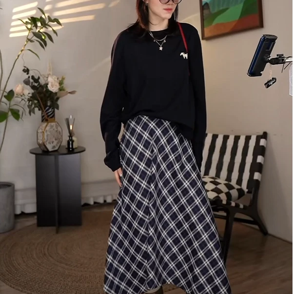 阡陌斜裁不规则色织格纹半裙气质简约百搭显瘦宽松休闲TRTG1168