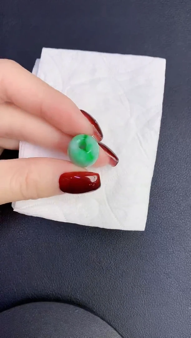 颈饰未镶嵌翡翠缅甸天然翡翠A货