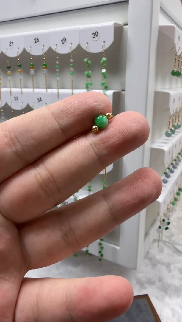 18K金镶嵌戒指翡翠缅甸天然A货翡翠