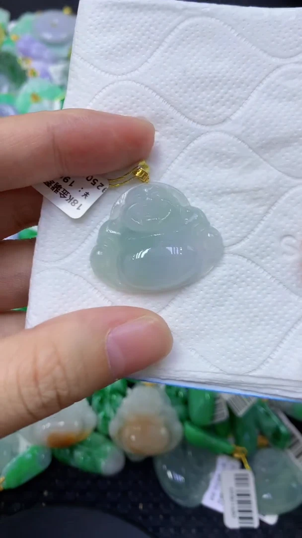 颈饰18K金镶嵌翡翠天然缅甸翡翠A货