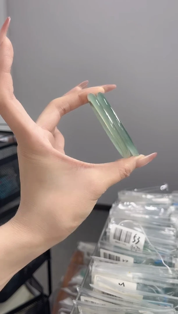 玛瑙/玉髓手镯未镶嵌52圈一对发货