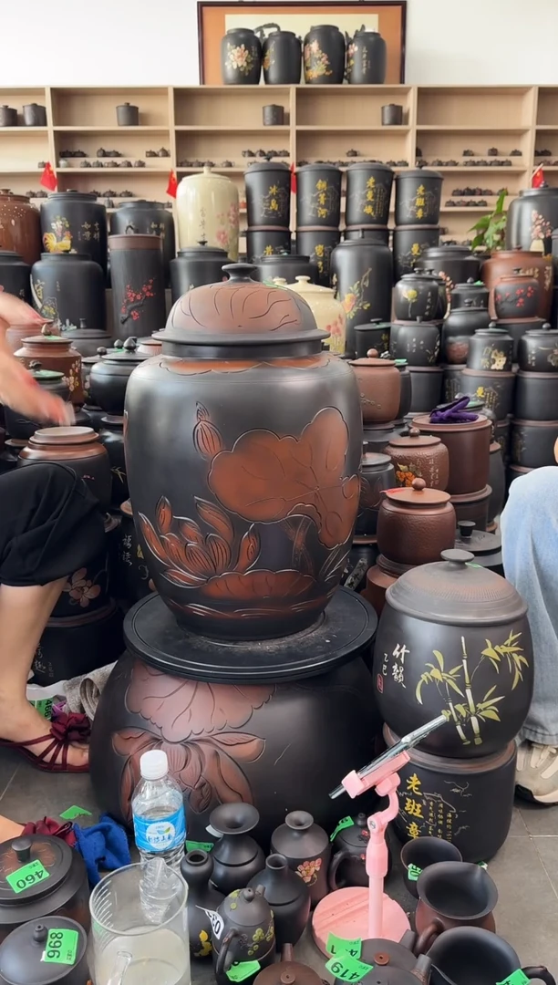 罐完品茶缸高52cm  荷花将军盖 102