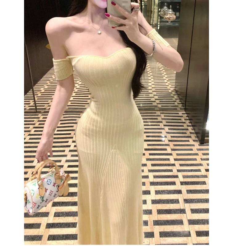 法式一字肩连衣裙女夏季性感辣妹风纯欲气质修身显瘦收腰包臀长裙