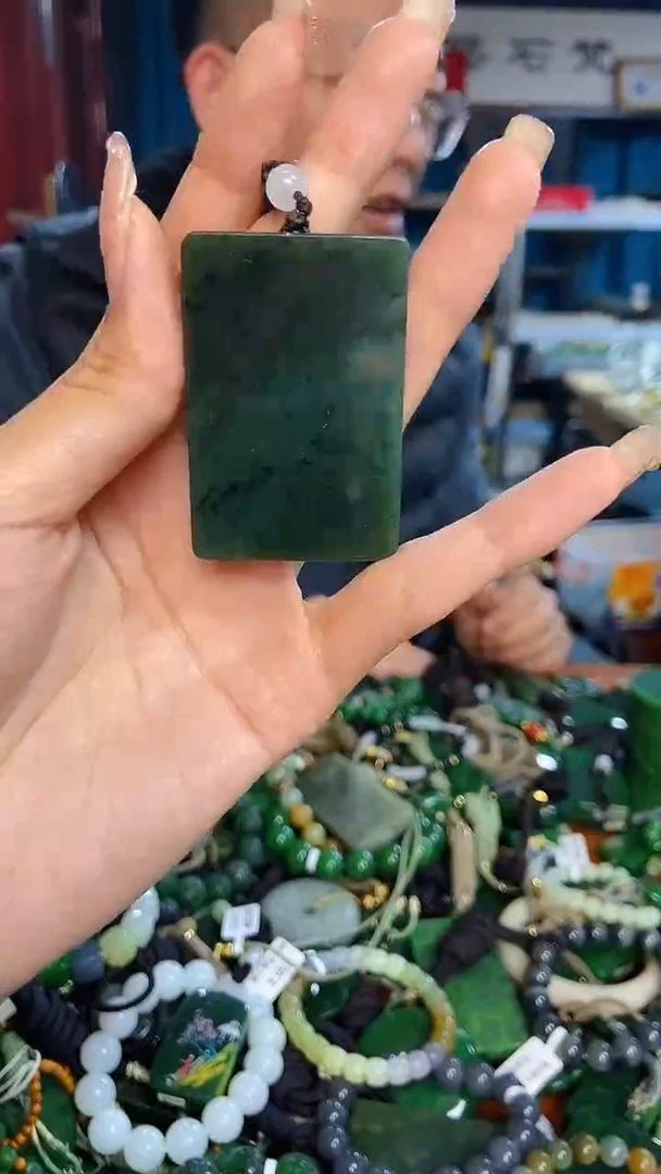 未镶嵌和田玉挂件1