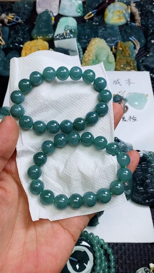 翡翠未镶嵌颈饰孤**掷