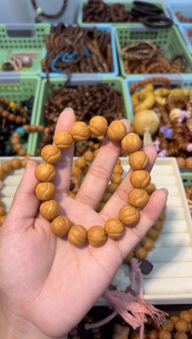 吊坠白玉菩提猴头卷卷酥单圈