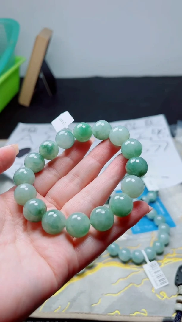未镶嵌定制翡翠翡翠